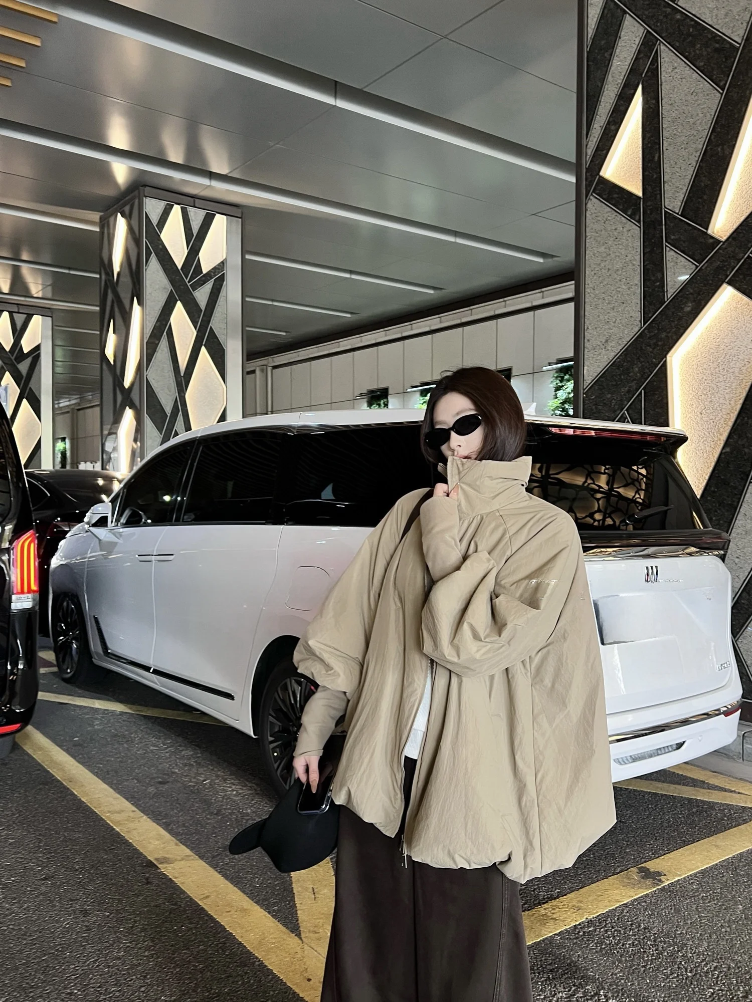 

Женская зимняя хлопковая куртка Cloud Sve с воротником-стойкой на молнии, свободного кроя, с длинными рукавами, утепленная, от XXBAI