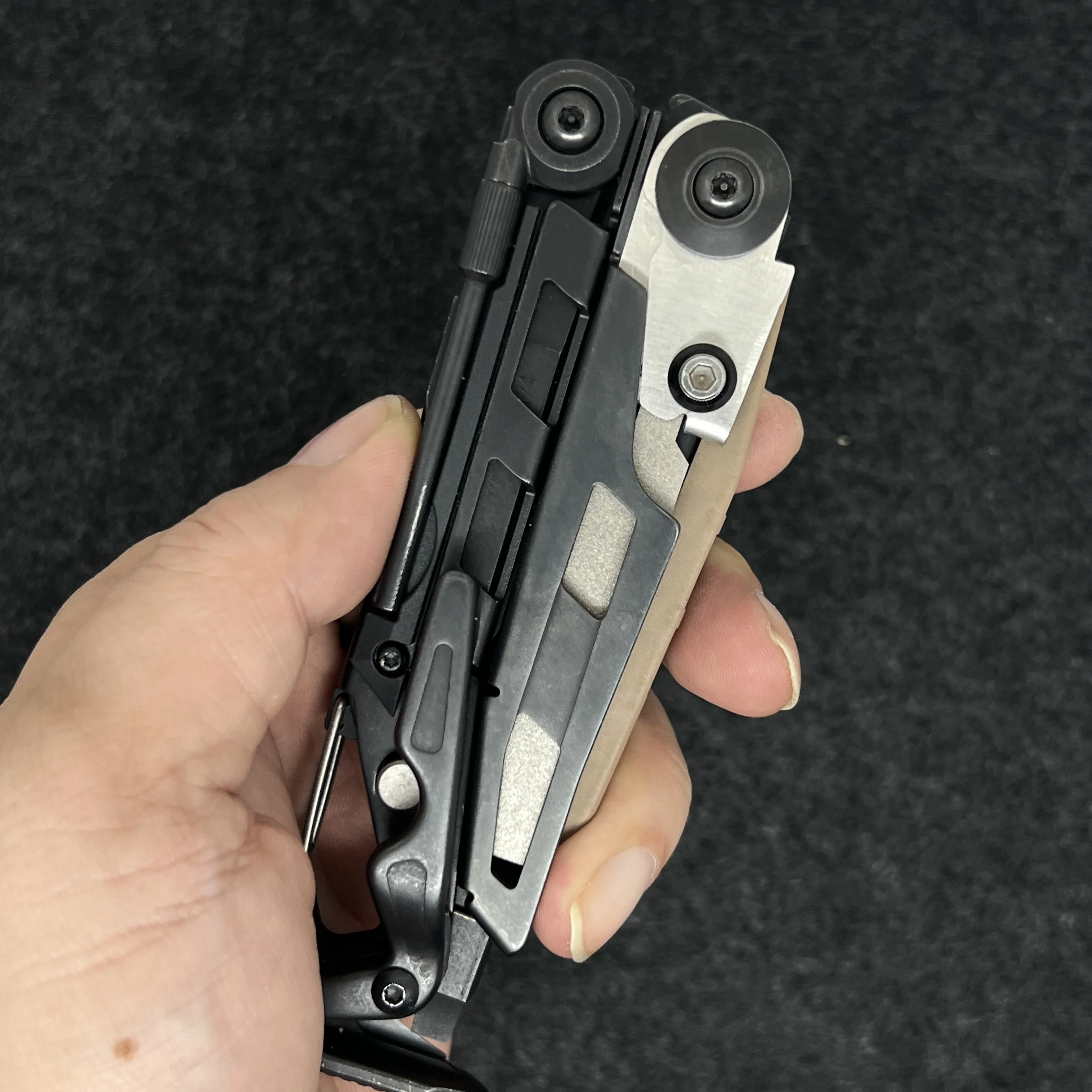 Metal/Wood Saw T-Shank Holder with Thumb Grip and 600 Mesh File For Leatherman MUT EOD MOD Part DIY Accessories view 5
