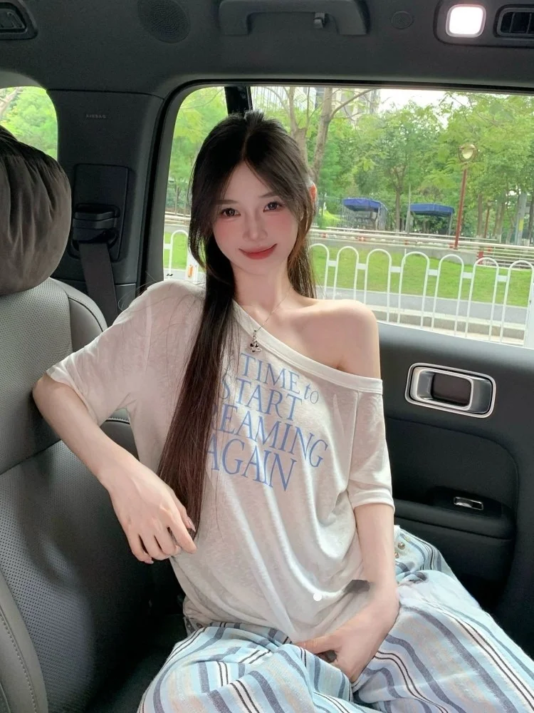 

White Knitted ort Sve T-irt Letter Print Snowflake Cotton Thin oulder Loose Top for Women Casual Sle Autumn Wear