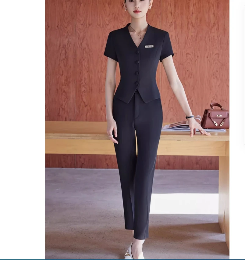 Completo da donna a maniche corte di fascia alta, design sottile, centro reception professionale per hotel, gioielleria, abiti da lavoro