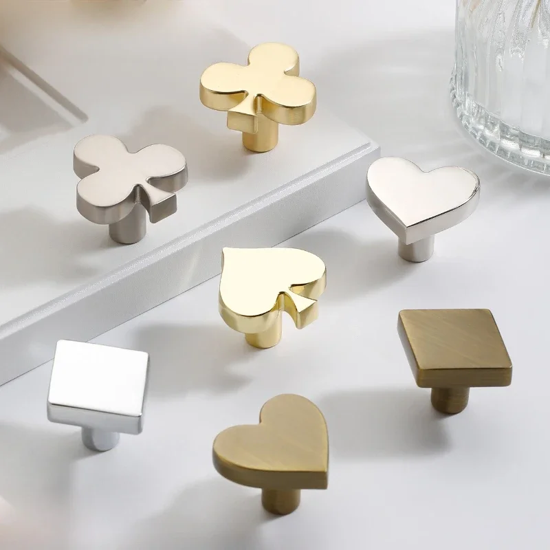 Creative Wardrobe Door Pull Drawer Single-Hole Knob Spade Club Heart Diamond Solid Furniture Hardware French Shoe Rack Handle