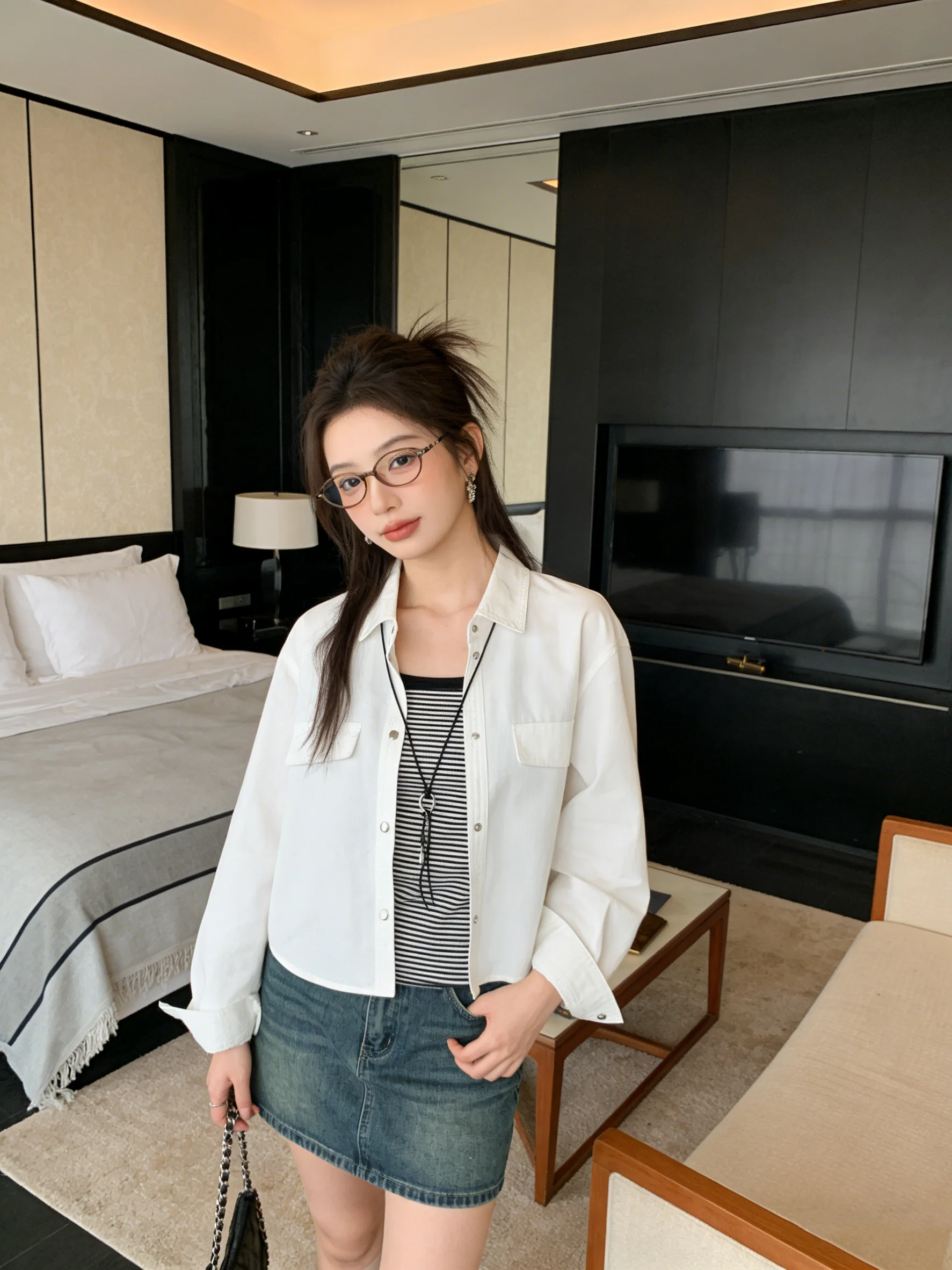 

Versatile Layering Denim Set Spring 2026 White Workwear Jaet Retro Striped Tank Top Matching Breathable Korean Sle Women'...