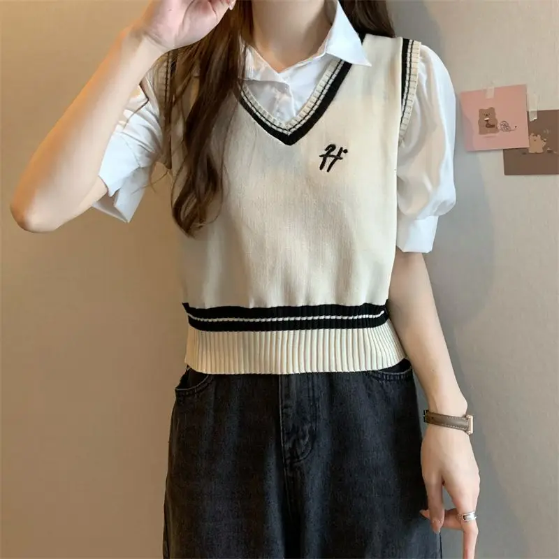 女性の刺繍入りニットベスト,半袖シャツ,パッチワーク,偽のツーピース,カジュアルトップ,大学スタイル,スプライス,カジュアル