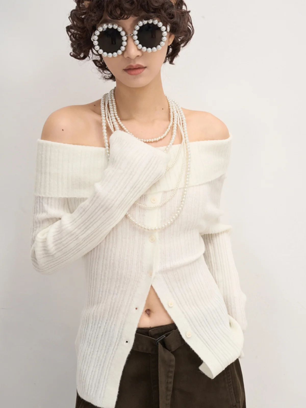 

Мягкий, приятный к телу, модный вязаный кардиган LANVIVIER с одним открытым плечом и разрезом, женский свитер свободного кроя с длинными рукавами