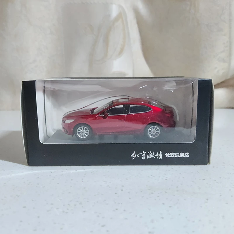 1:43 Scale Mazda 3 AXELA Simulation Alloy Car Model Diecast Toy Collection Souvenir Ornaments Display Decoration Boys Toys