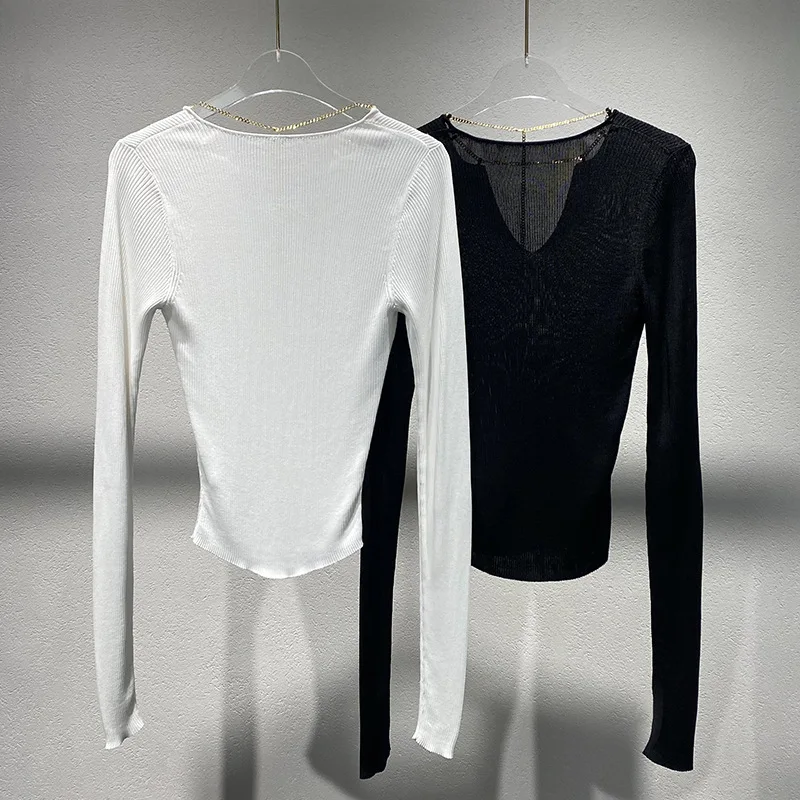 المتخصصة 2025 الربيع والصيف الجديدة بلون الخامس الرقبة سلسلة طويلة الأكمام قصيرة تريكو النساء