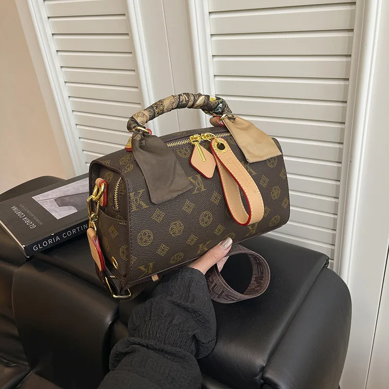 

2025 Luxe Boston Shoulder Bag, Women's Vintage Top Handle Crossbody Purse, Casual Day to Night Tote, Sling Bag, Minimalist