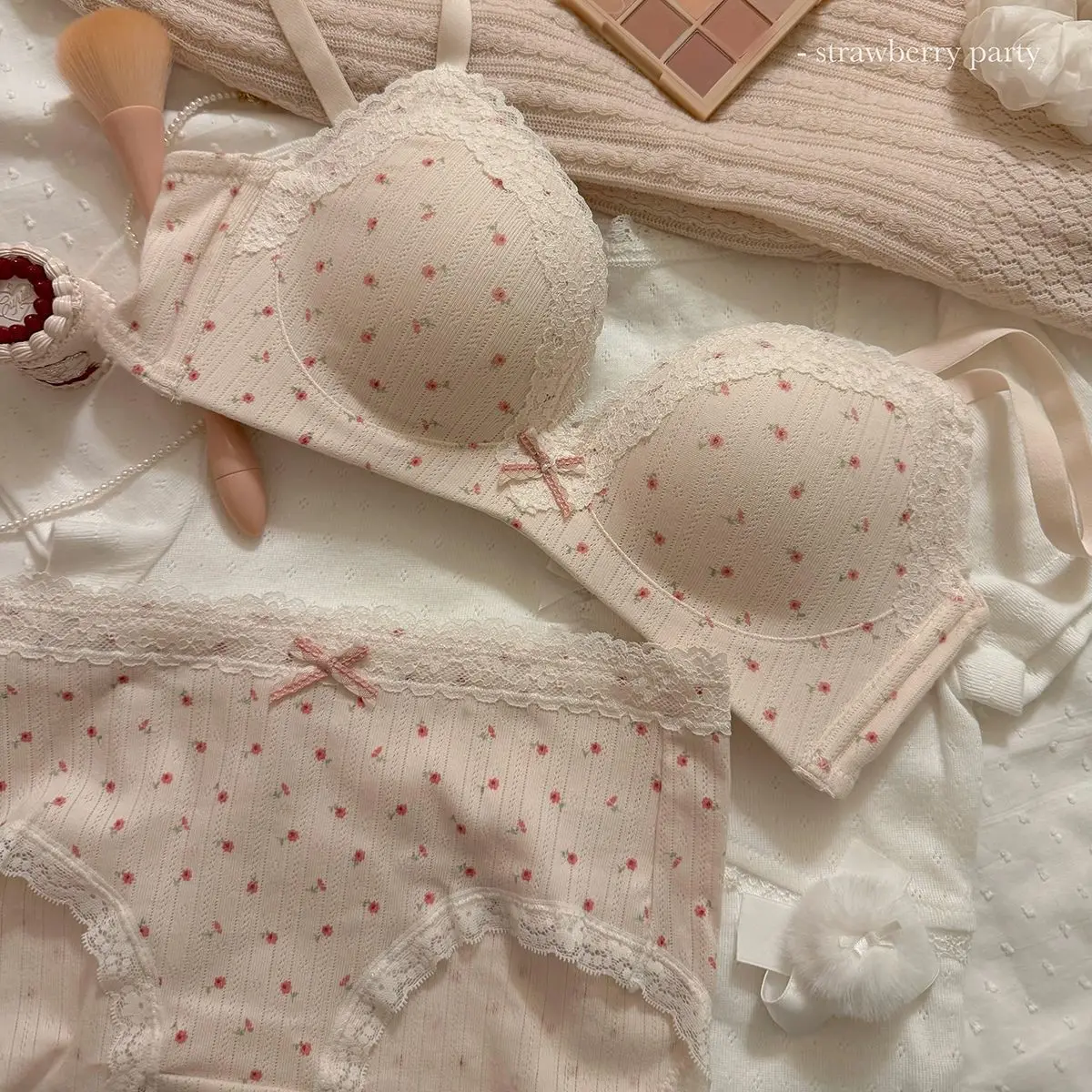 Teenage Sexy Lace Floral Bra Set Comfortable Non-steel Ring Beauty Back Small Breasts Gathered up Support Anti-Sagging Bra Set
