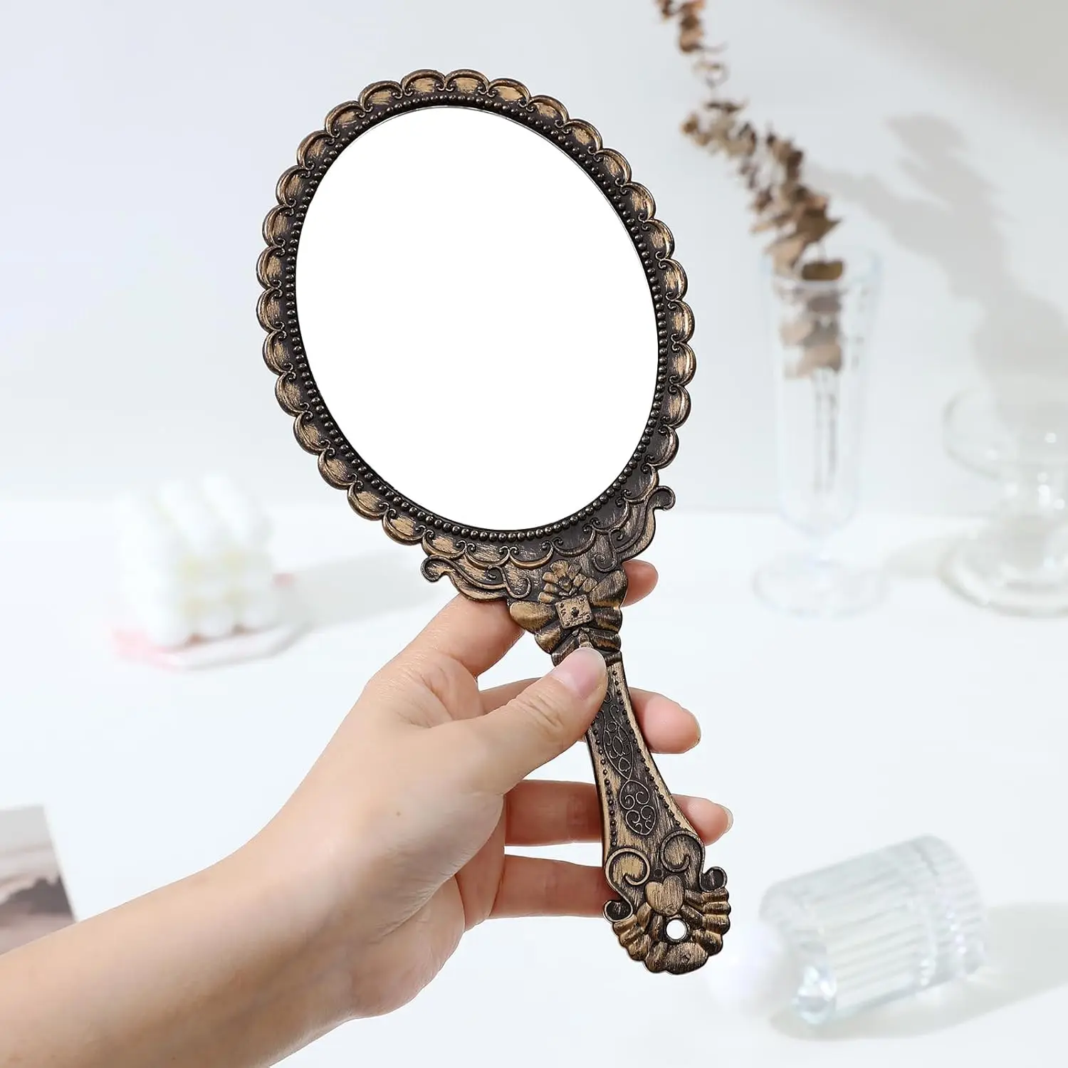 Miroir de maquillage de vanité portatif sculpté Vintage avec poignée, cadeaux suspendus portables de voyage, Design classique européen