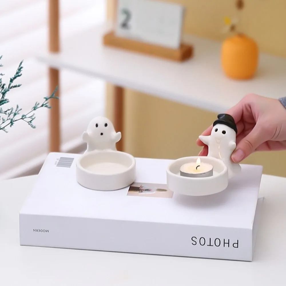 

Elegant Ceramic Ghost Candlestick Cartoon Ghost Cute Candle Holder Non-slip Halloween Candlestick Holiday Party