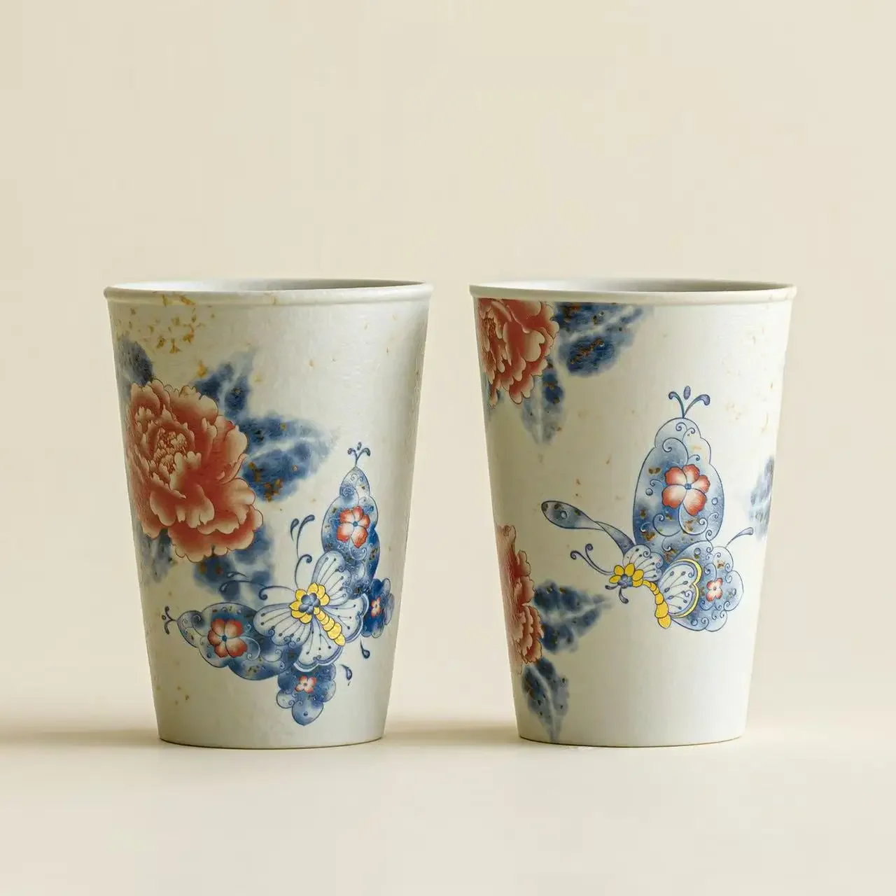 1PC 320ML Caramel Glaze Butterfly Dance Peony Coke Cup Office Household Drinking Cup Ceramic Large Capacity Tea Tasting Cup Gift