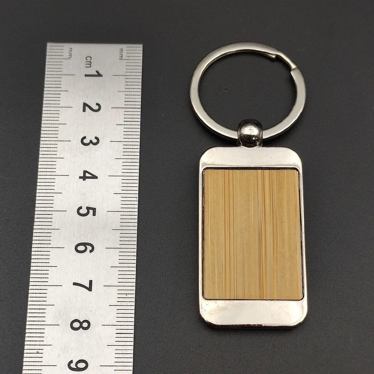 Personalisierter Holz-Herzform-Flaschenöffner als Schlüsselanhänger, Kreativer Persönlicher Auto-Moto-Schlüsselring, Zubehör, Großhandelsgeschenk – Detail 3