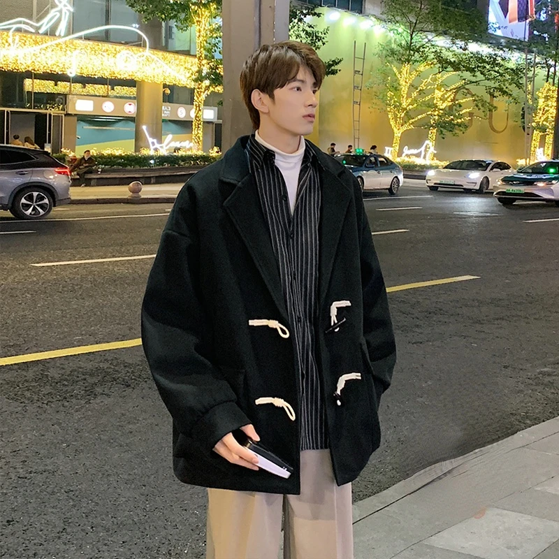 

YASUGUOJI New 2022 Winter Thick Woolen Coat Men Warm Korean Fashion Oversized Horn Button Woollen Coat Men Loose Mens Overcoat