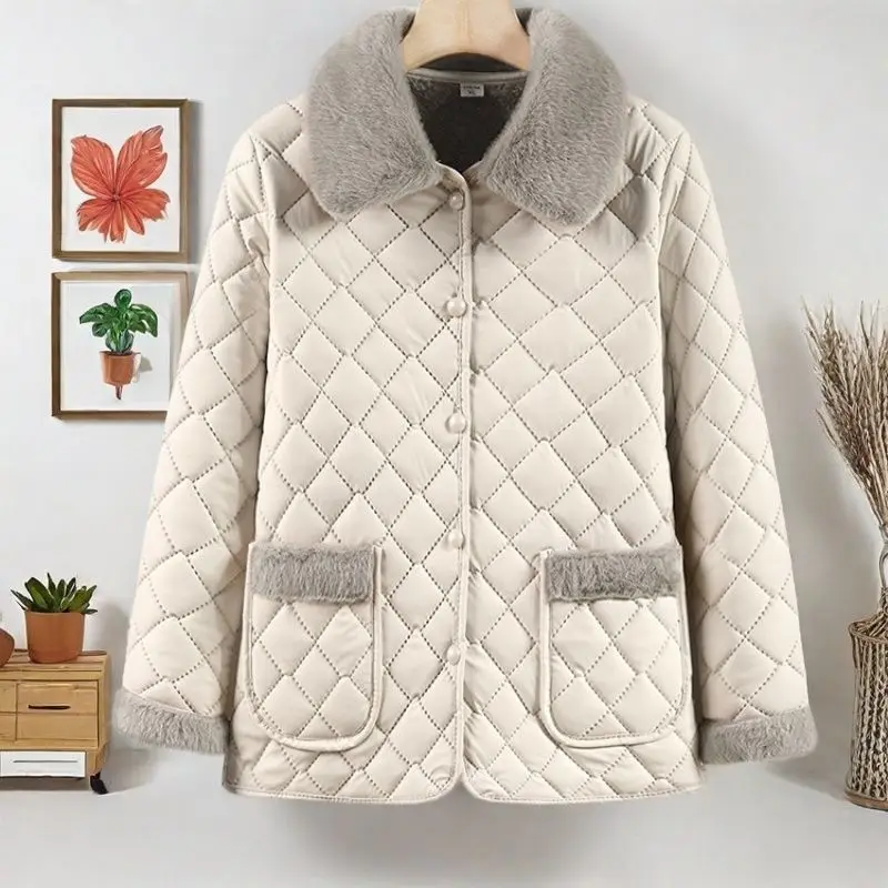 Chaqueta de plumón de algodón con capucha corta acolchada, abrigo grueso, ropa de pan, Parka blanca brillante plisada, moda de invierno, novedad de