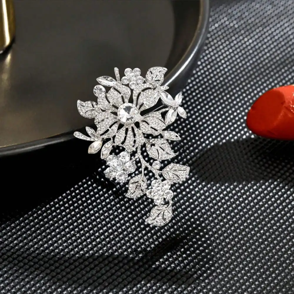 Silver Crystal Floral Brooch - Luxurious Rhinestone-Encrusted, Sparkling Design, for Formal Occasions & Fashion Enthusiasts