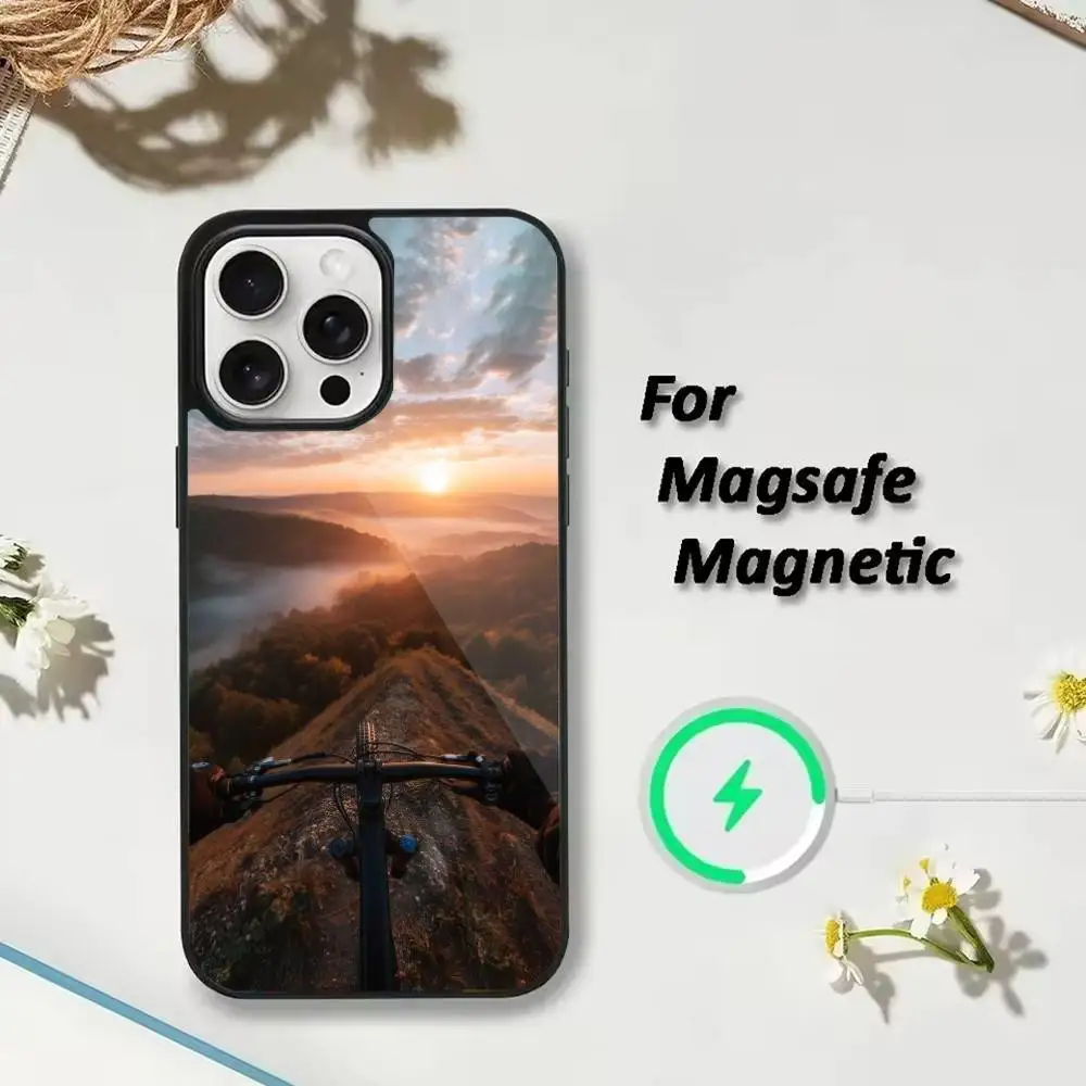 เคสโทรศัพท์ลายจักรยานเสือภูเขา สำหรับ iPhone 17,16,15,14,13,12,Plus,Pro,Max รองรับการชาร์จไร้สายแบบแม่เหล็ก Magsafe