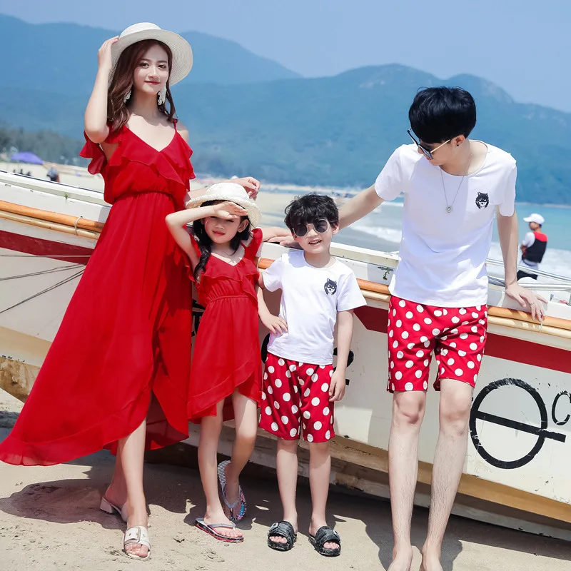 

Summer Beach Family Matching Outfits Mum Daughter Red Dress Dad Son Cotton T-shirt &Shorts Holiday Seaside Couple Outfits