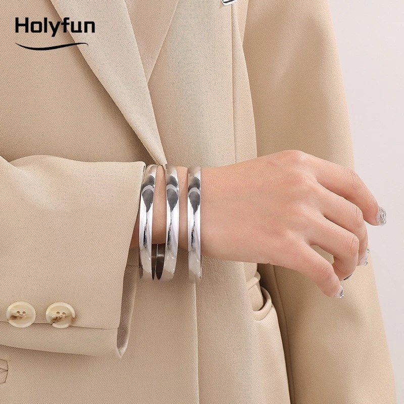 Holyfun 60mm Waterproof 316L Stainless Steel Round Smooth Bracelet Bangle Women Minimalist 18k Gold Color Texture Charm Jewelry