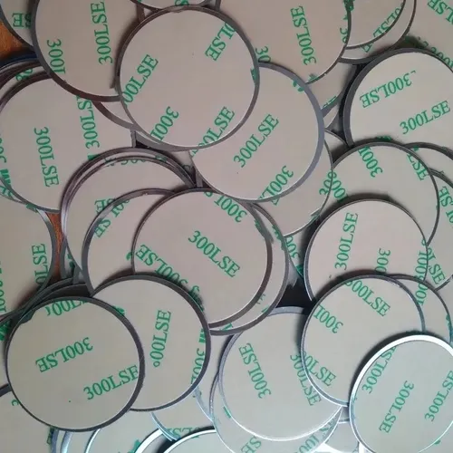 מחזיקים ודוכנים