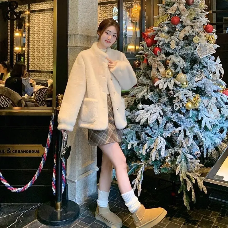 2026 Winter Thickened Short Coat Women's Fur Leather Jacket Stand Collar Eco-friendly Mink Velvet Outerwear Ladies' Coat