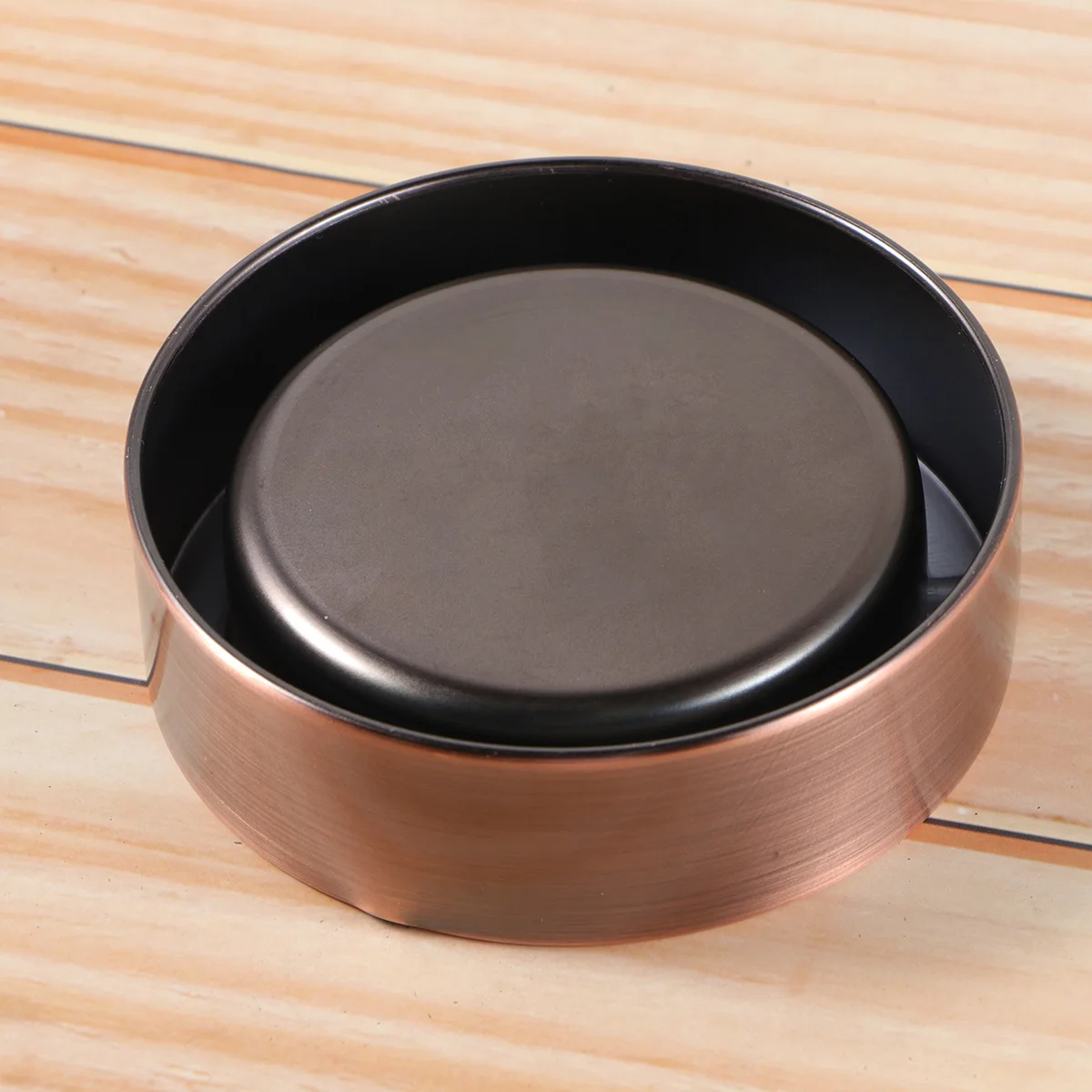 

Modern Stainless Steel Ashtray for Home Anti Tip Over Cigarette Tray Thickened Room Bedroom Decor