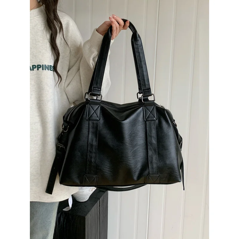 

Trendy Korean-Style Casual Tote Bag Cool Handbag for Travel with Large Capacity And Crossbody Strap