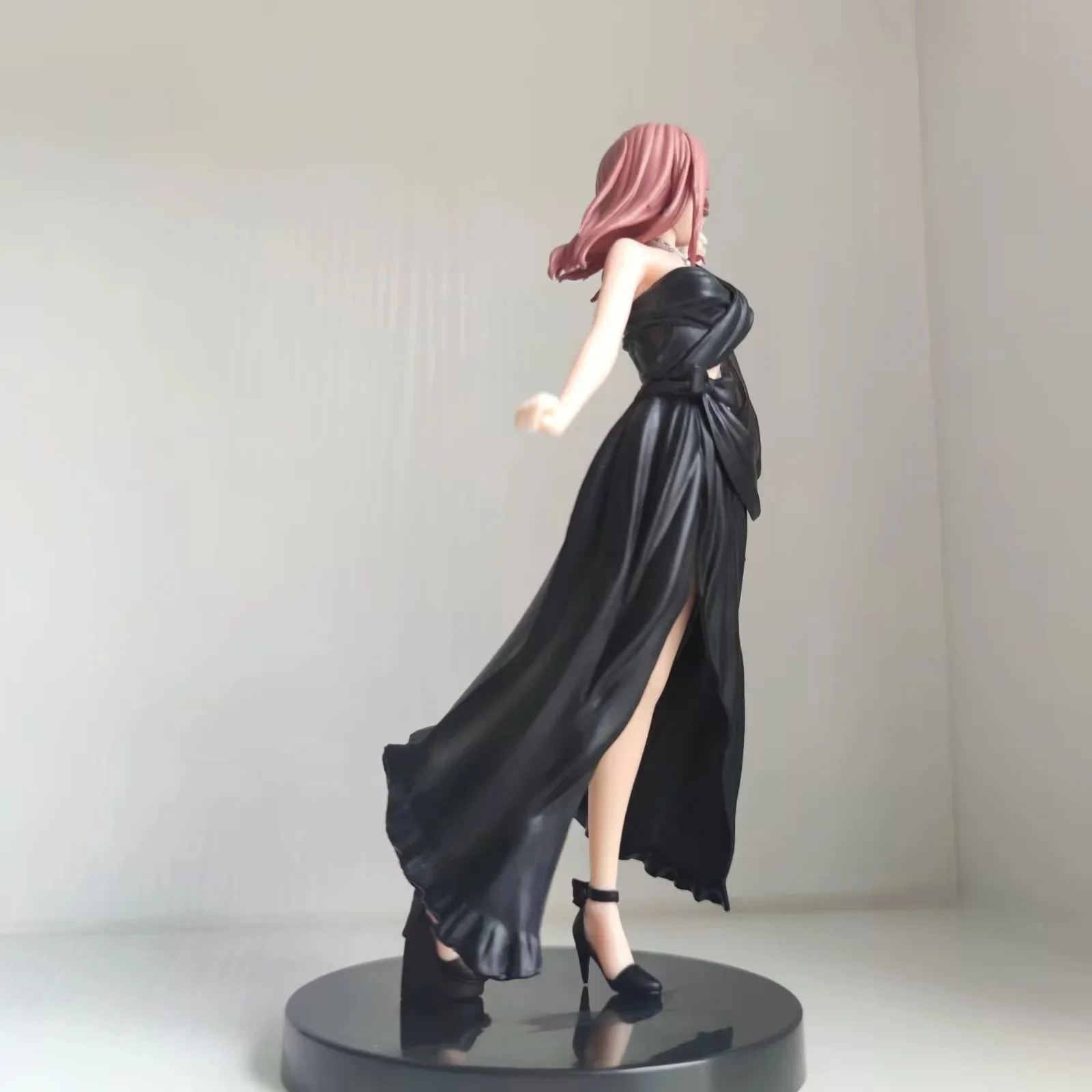 19cm os quíntuplos quintessenciais anime figura nakano miku vestido preto figuras de ação sexy menina coletar estátua modelo presente brinquedos