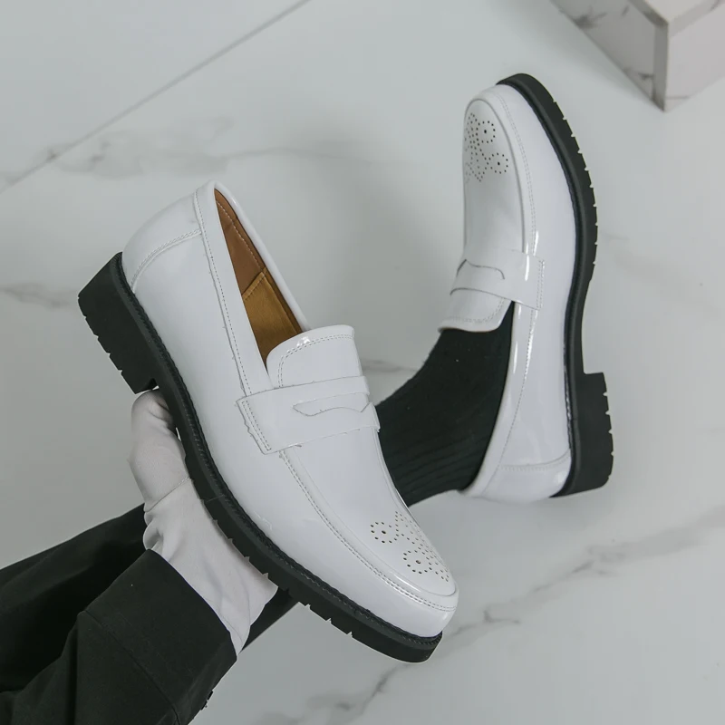 

Men's casual loafers Gentleman minimalist British style Party or Fashion Party Black and white hot selling leather shoes