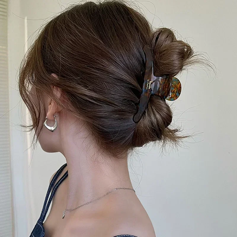 

1PC Hot Sales Half-Hair Clip Tea Color Line Pattern Mint Brown Arc Hair Women Geometric Temperament Vintage Casual Hair Clip