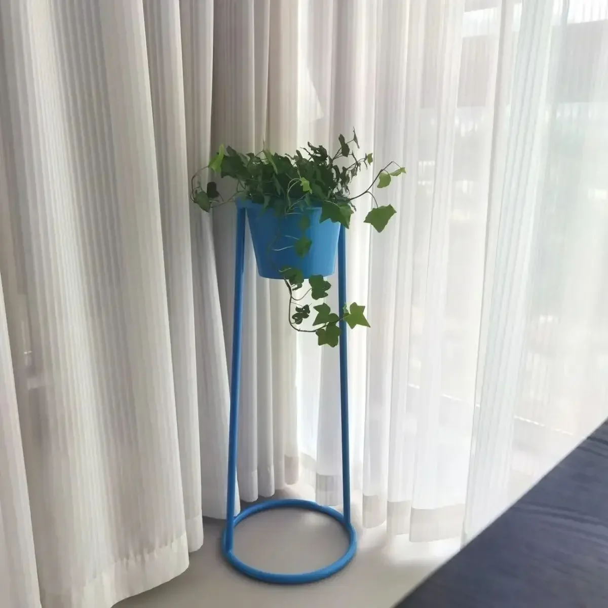 Mid-Blue Modern Flower Stand Minimalist Movable Plant Shelf IndoorOutdoor Balcony Planter Holder for Living Room Home Decor