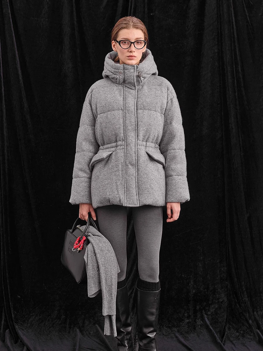 سترة صوفية بغطاء للرأس وخصر للتنحيف وجيب كبير من أوزة أسفل معطف طويل للنساء