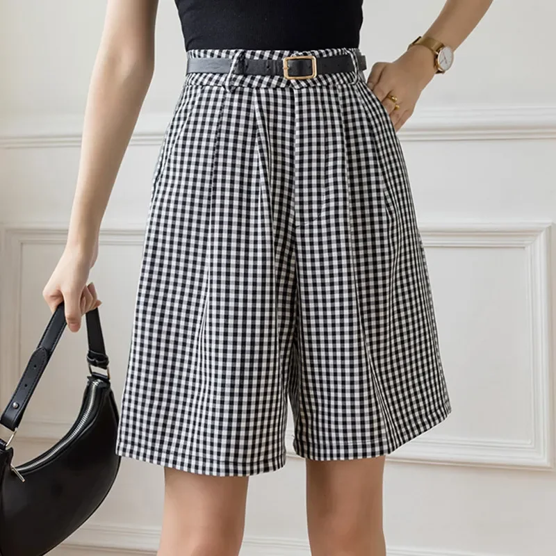 

Black White Plaid Harajuku Wide Leg Shorts For Women Summer High Waisted Causal Knee Length Bermuda Short Trousers Feminina Z858