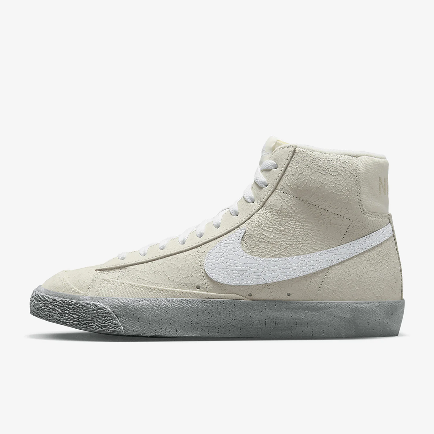 حذاء رياضي كاجوال للرجال من Nike Official Blazer Mid '77 SE DV0797-100
