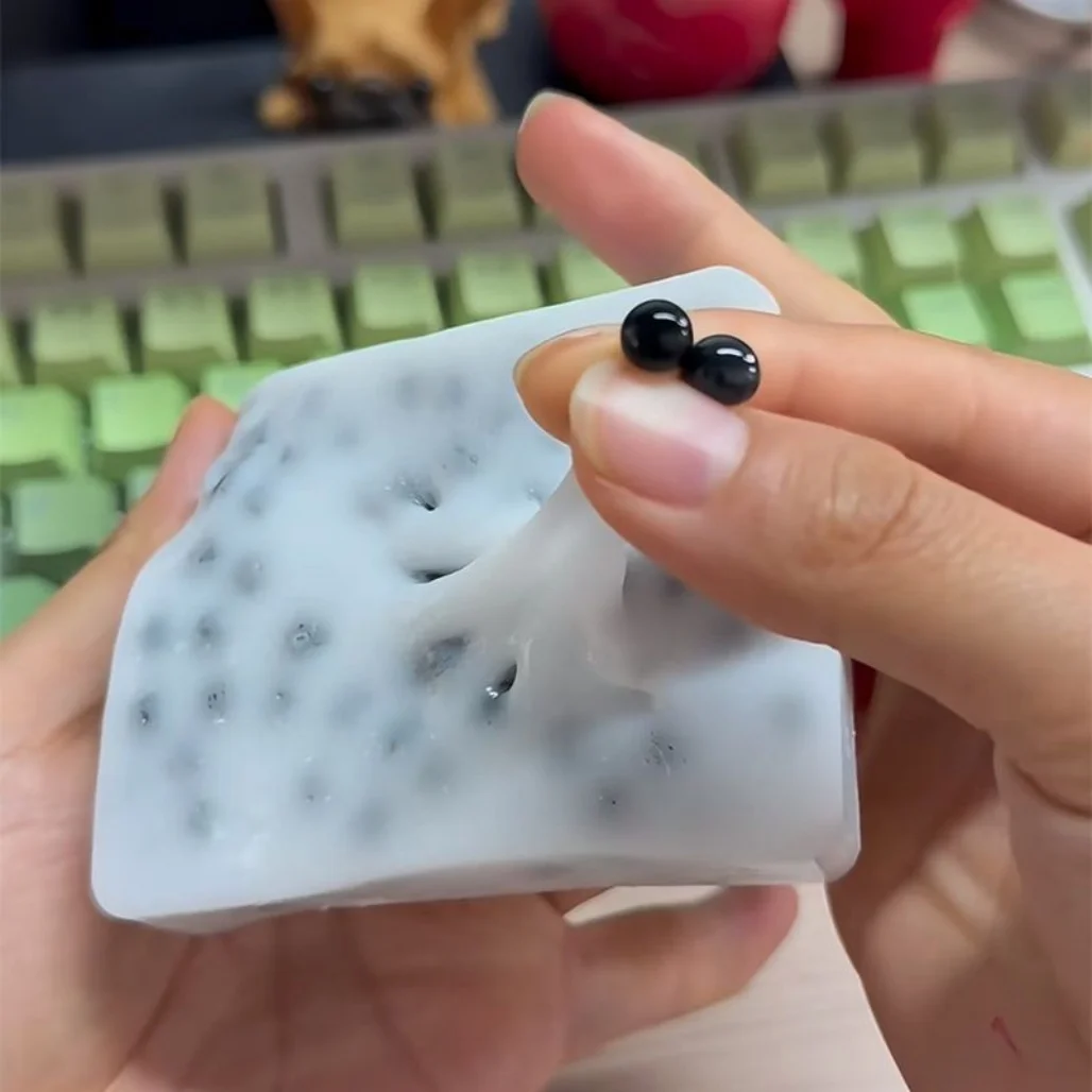 Juguete antiestrés de tofu de colores aleatorios, divertido juguete sensorial para apretar espinillas, regalo para aliviar la ansiedad para todas las edades