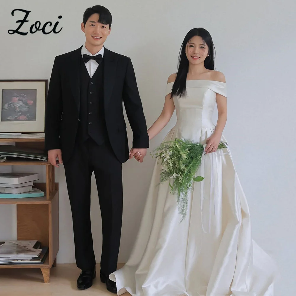 

Zoci Elegant Boat Neck Korea Wedding Dresses Satin A Line Off Shoulder Photos Shoot Dress Customized Backless Bridal Party Gown