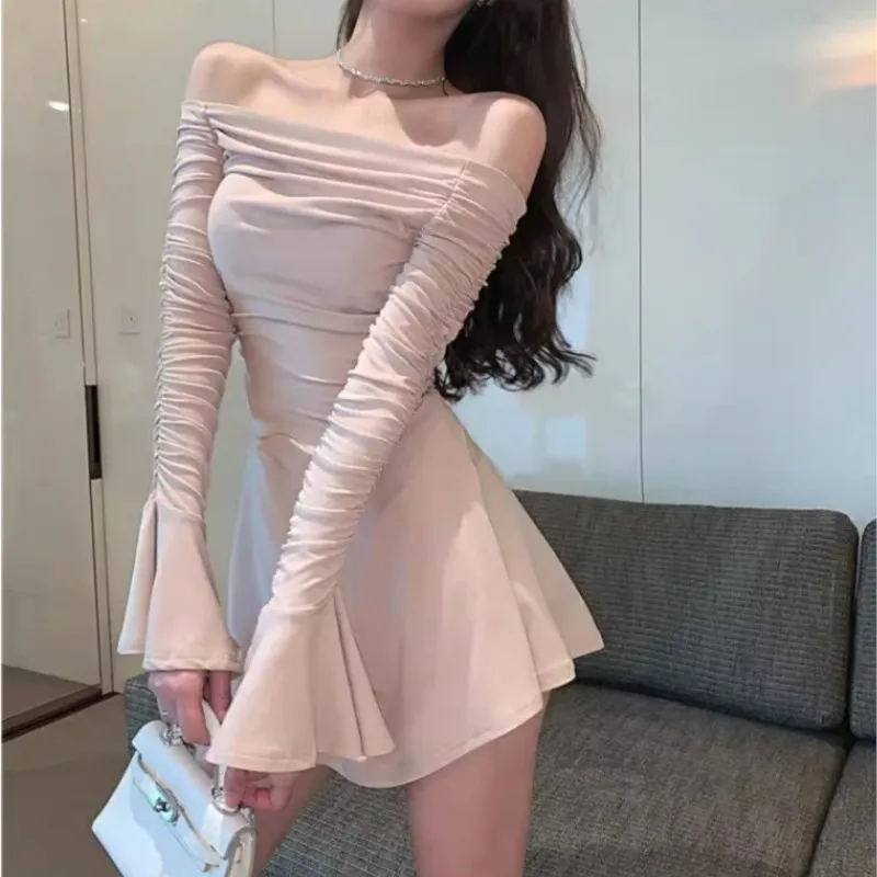 New Spice Girl Sexy Dress Polyester Collar Leaky Shoulder Pleated Slim Look Trumpet Long Sleeve A- Line Slim Look Dress Women's