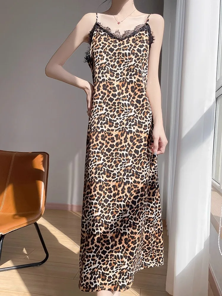 فستان صيفي 2025 بياقة على شكل V مع تطريز دانتيل وحزام بدون أكمام طويل فوق الركبة بنقشة الفهد بتصميم ريترو على شكل حرف A #4