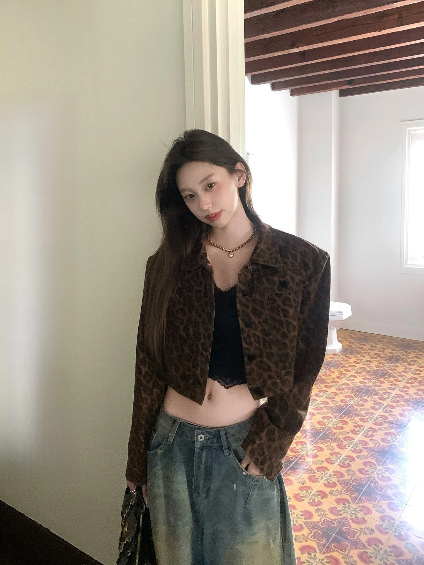 

Ретро-американская джинсовая куртка с леопардовым принтом, женский утягивающий топ из хлопка прямого кроя с длинными рукавами 23TH ALTER