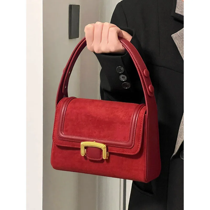 Light Luxury High-Grade Sense Velvet Handbag Red Festive Bridal Wedding Bag 2023 Women\'s New Retro Simple Underarm Shoulder Bag