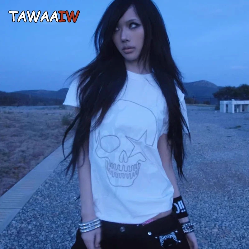 

Tawaaiw Punk Style Skulls Graphic Tees Female Clothing Short Sleeve Women's T-shirt 2000s Clothes Y2k Vintage Summer Tops Chic