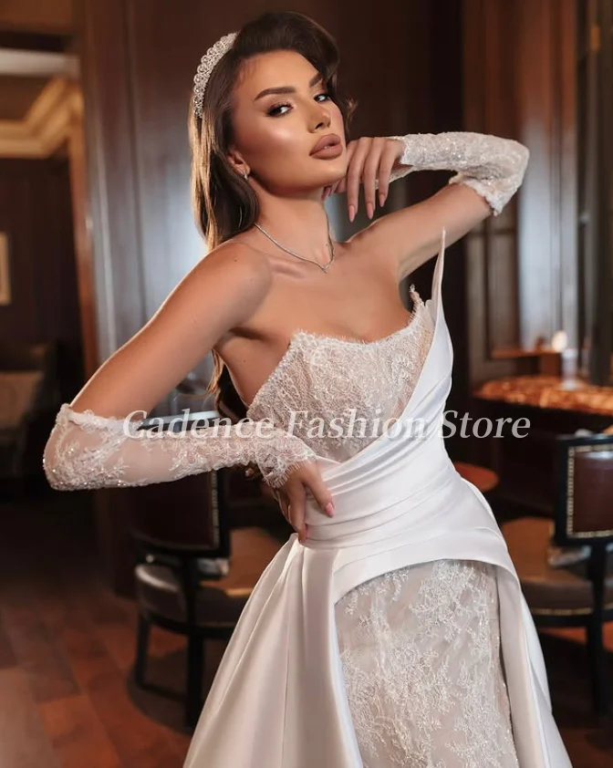 ที่กําหนดเองหรูหราสีขาวอาหรับชุดเดรสเมอร์เมดลูกไม้Applique Elegantความยาวชั้นแฟชั่นดูไบชุดเจ้าสาว 2025