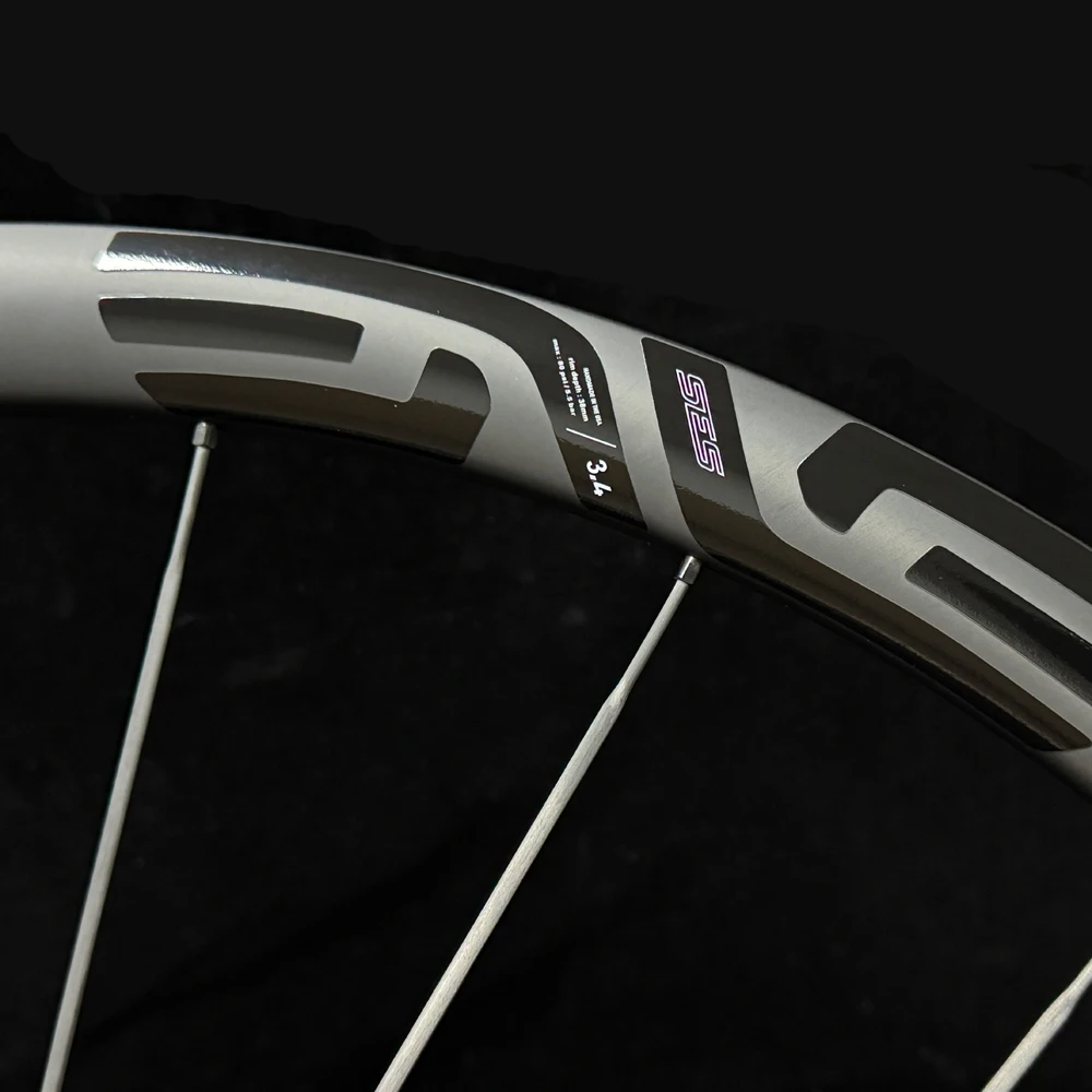 

30mm 45mm 50mm Carbon Bike Tubeless Disc Brake Wheelset Custom Sticker Ratchet Carbon Spoke Hub Gravel Bike Wheel 700c