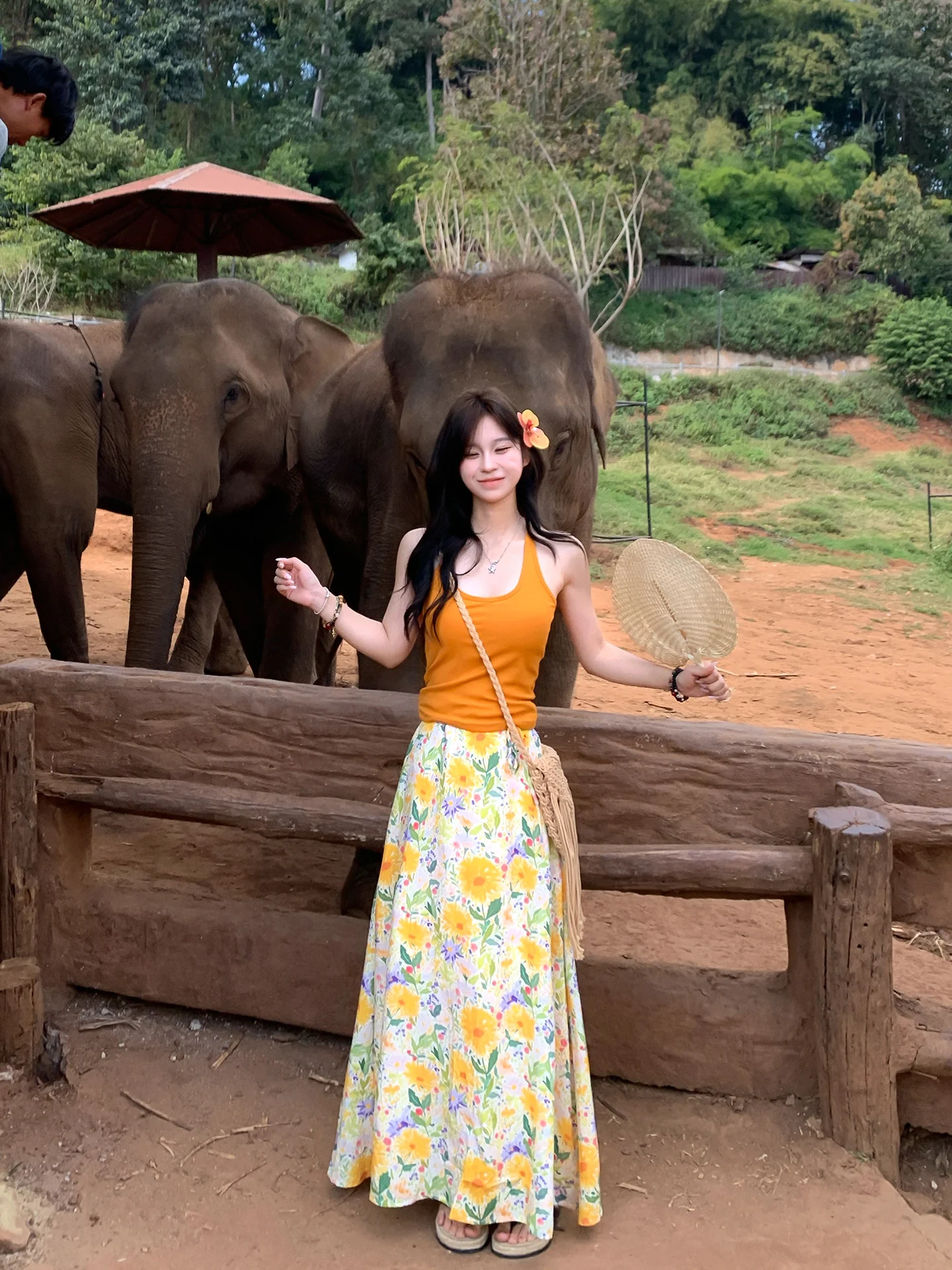 

Желтая юбка А-силуэта Adan с цветочным принтом, контрастными вставками, завышенной талией, утягивающая, на завязках, для весны/лета, праздничная, женская