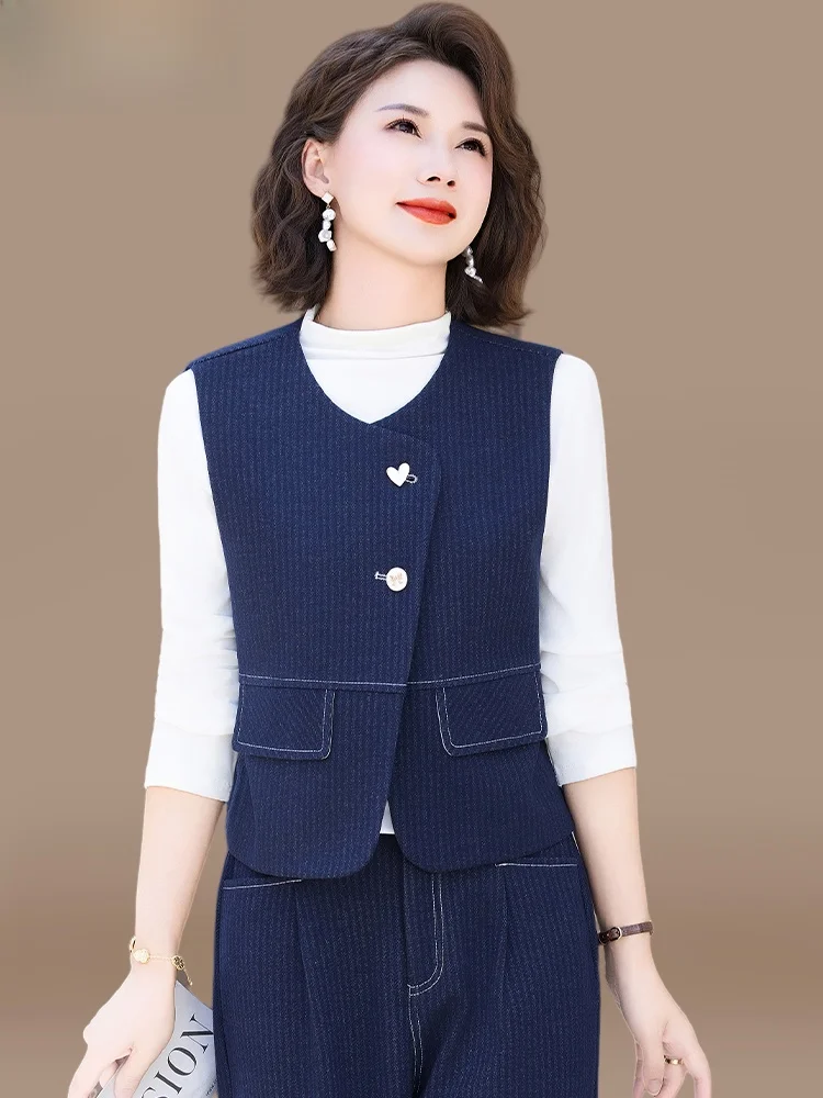 

Ele Tee-Piece Set for Middle-Aged Women Faionable Loose Fit Polyester Blend Base Layer Outfit Suitable for Daily Wear