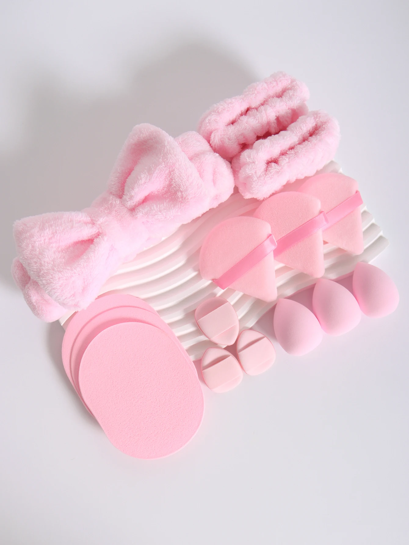 15Pcs Multi-Colored Fluffy Headband and Makeup Sponge Set-Sweet Style, Perfect Beauty Assistant