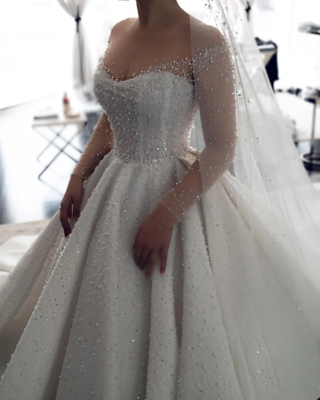 Romantic Off Shoulder Wedding Dresses Pearls Beading Sequins Bridal Ball Gowns Custom Made Vestidos De Novia