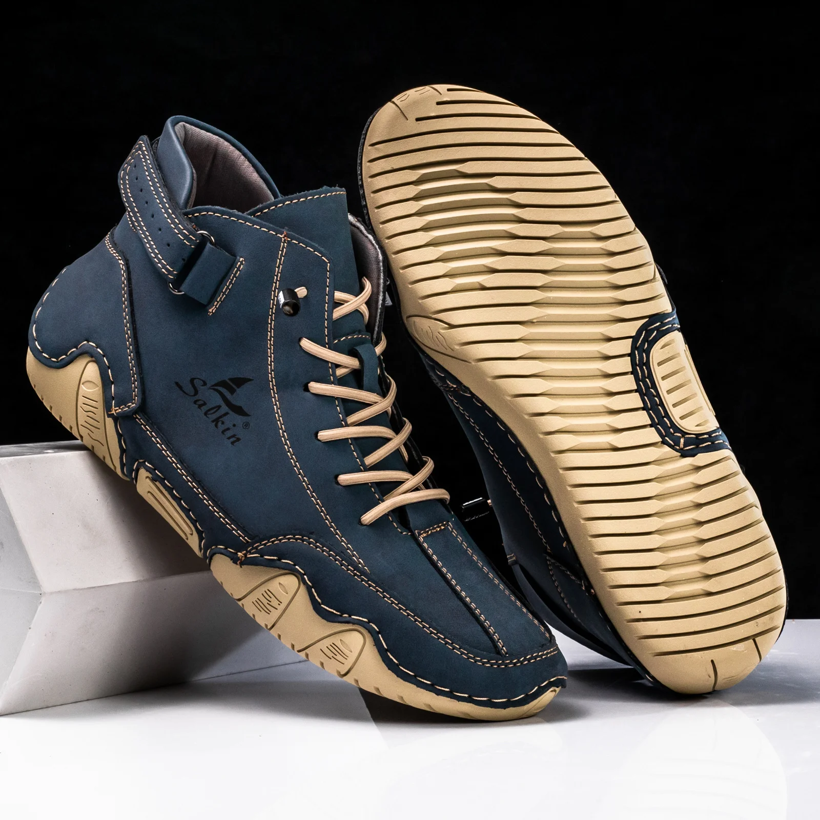 

Hot 2025 New Men's Winter Cotton Shoes High Fashion Casual New Tide Ankle Boots Flat Korean Tool Batch