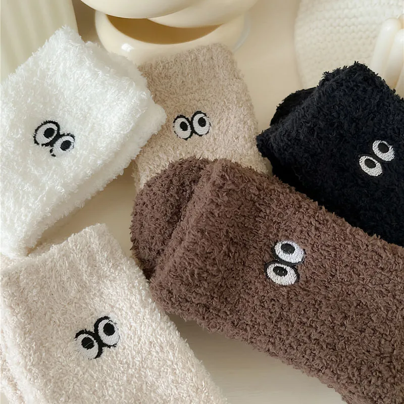 Chaussettes de lit moelleuses pour femmes et filles, chaussons de salon chauds, chaussettes de sourire en velours, bonneterie drôle, mignon, optique d'hiver