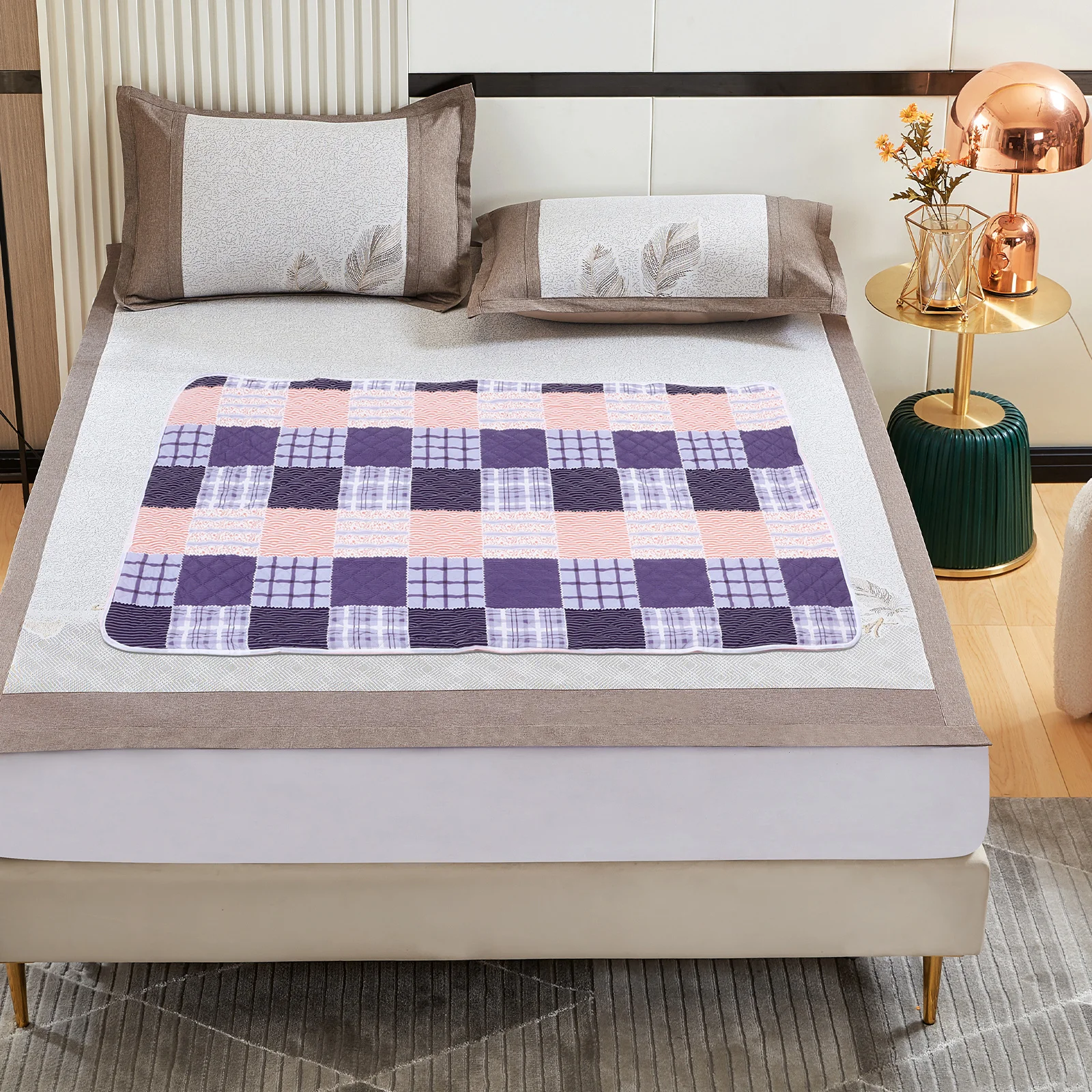 

Washable Bed Pad Reusable Incontinence Absorbent Pee Pad for Elderly Patients Senior Protective Bed Mat Waterproof