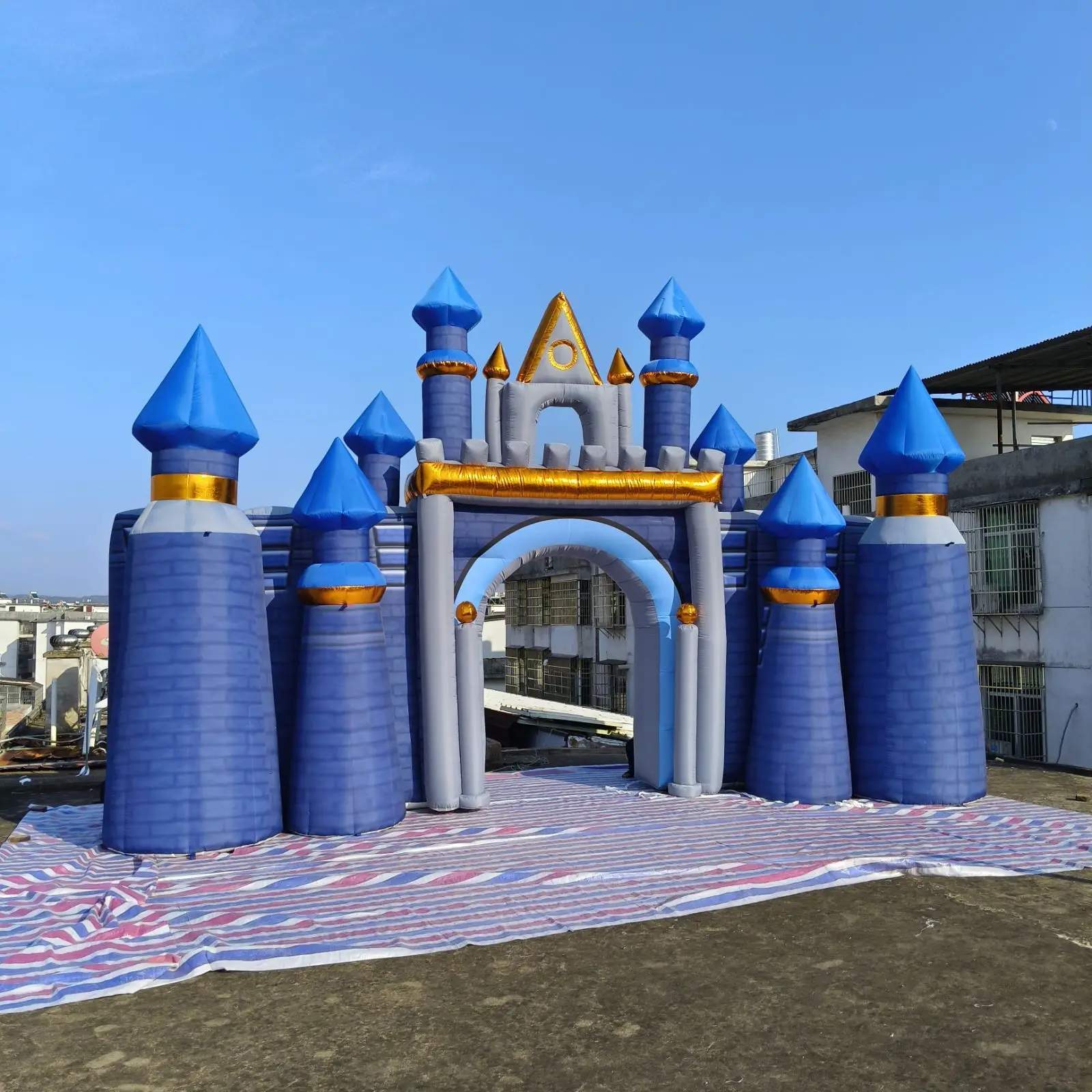 New Attractive Giant Outdoor Inflatable Arch Castle Model Advertising Amusement Decoration